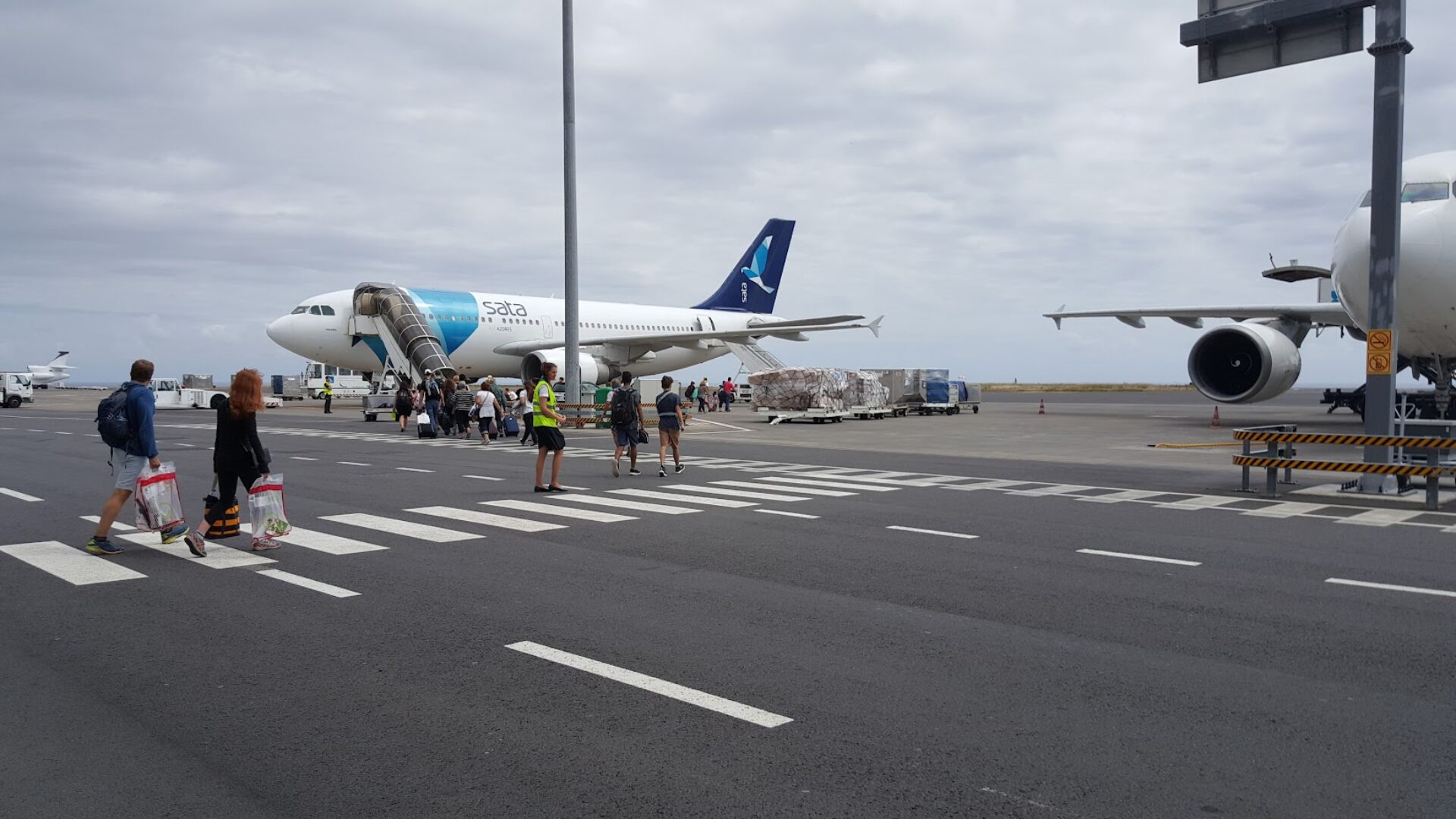 Passageiros dos Estados Unidos e Canadá passam a utilizar ‘e-gates’ nos aeroportos de Ponta Delgada e Lisboa