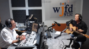 Mauricio Morais na 97.3 FM - WJFD MauricioMorais