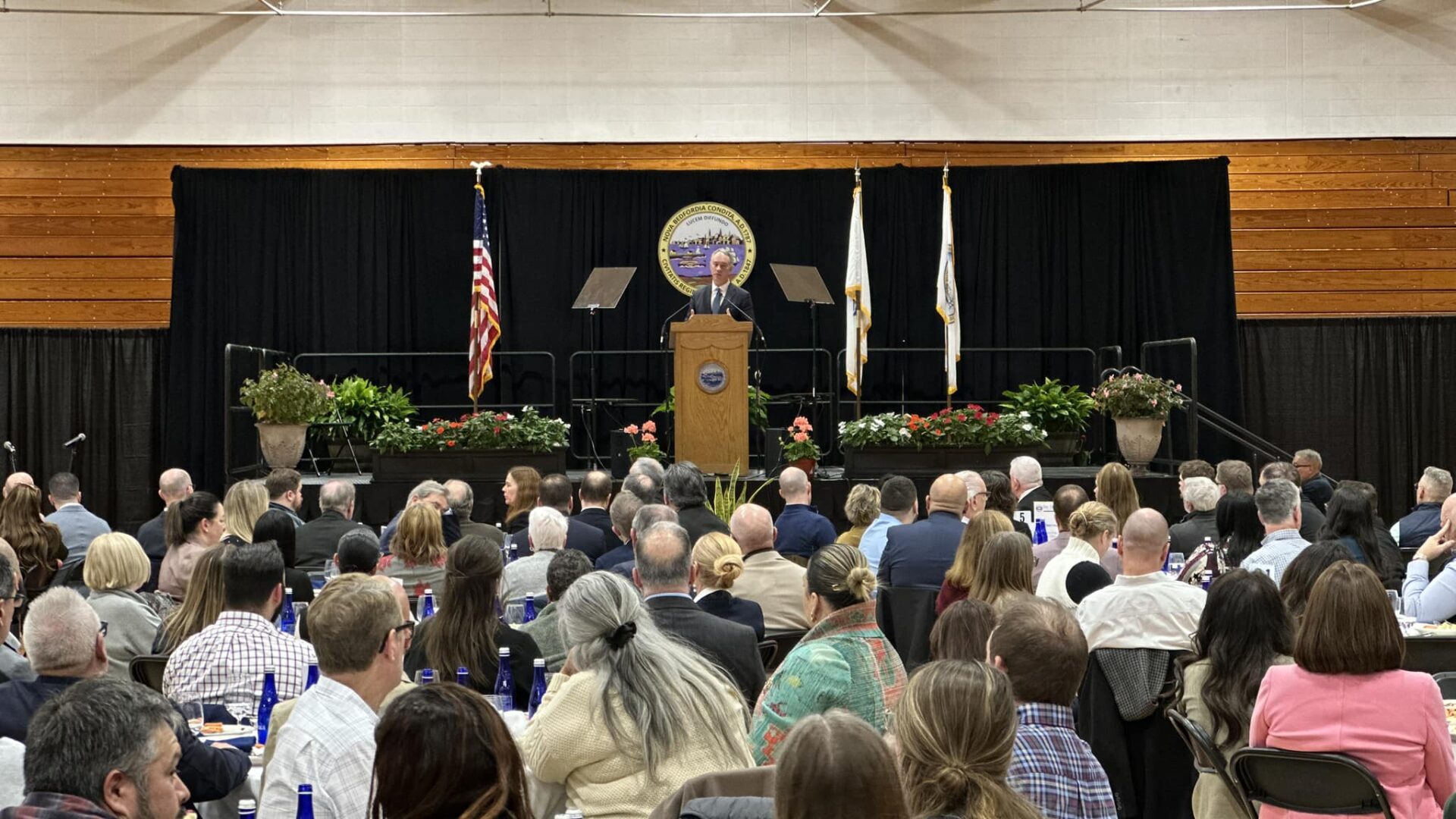 Porto de pescas de New Bedford gera $11 Biliões na economia local